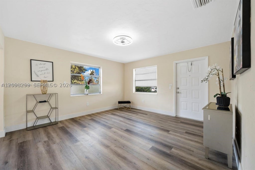 Photo of 7532 Farragut St, Hollywood, FL 33024 (MLS # A12098299)