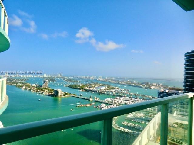 Experience luxury living at Quantum on the Bay with this stunning 1 BED/1 BATH condo. Featuring a modern kitchen with stainless steel appliances, a bright corner layout, and floor-to-ceiling windows offering breathtaking Bay views. The building’s amenities include two swimming pools overlooking Biscayne Bay, 2-story fitness center with weekly fitness classes, a sauna, lounge/party room, billiard, theater, mini market, 24-hour security and more. Located directly across from Margaret Pace Park with tennis, basketball and volleyball courts, kids playground, it's also steps away from the American Airlines Arena, the Adrienne Arsht Center, and minutes from South Beach, Wynwood, and the Design District. This condo offers both luxury and convenience. Don’t miss out on this incredible opportunity!