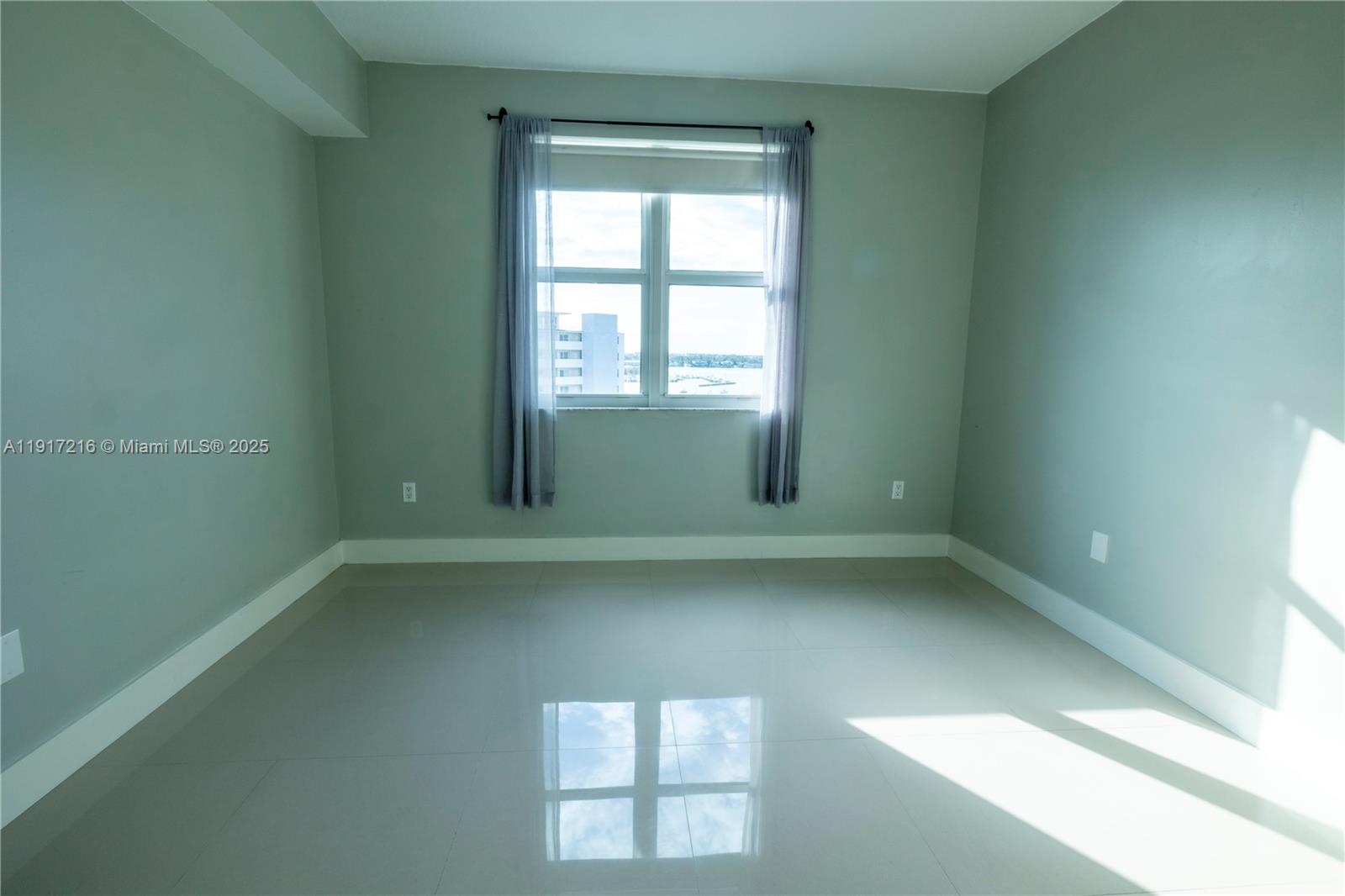 360 CONDO A - Residential Lease