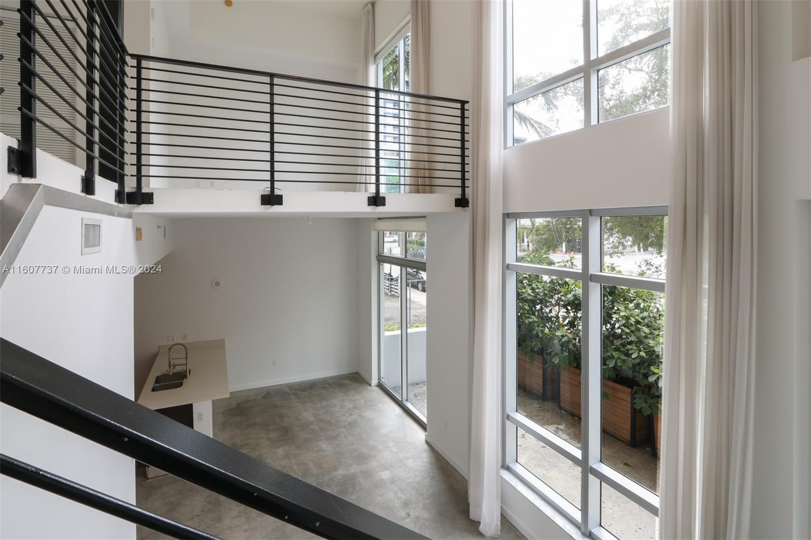 GALLERY ART CONDO - Residential Lease