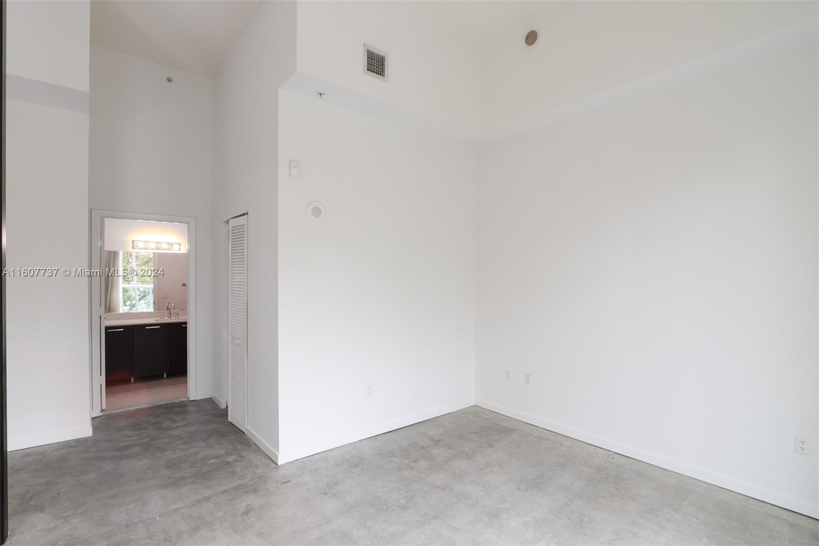 GALLERY ART CONDO - Residential Lease