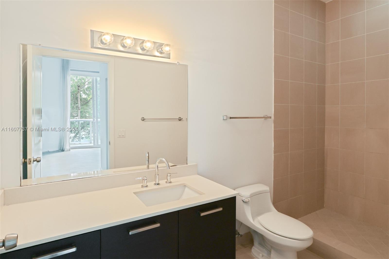 GALLERY ART CONDO - Residential Lease