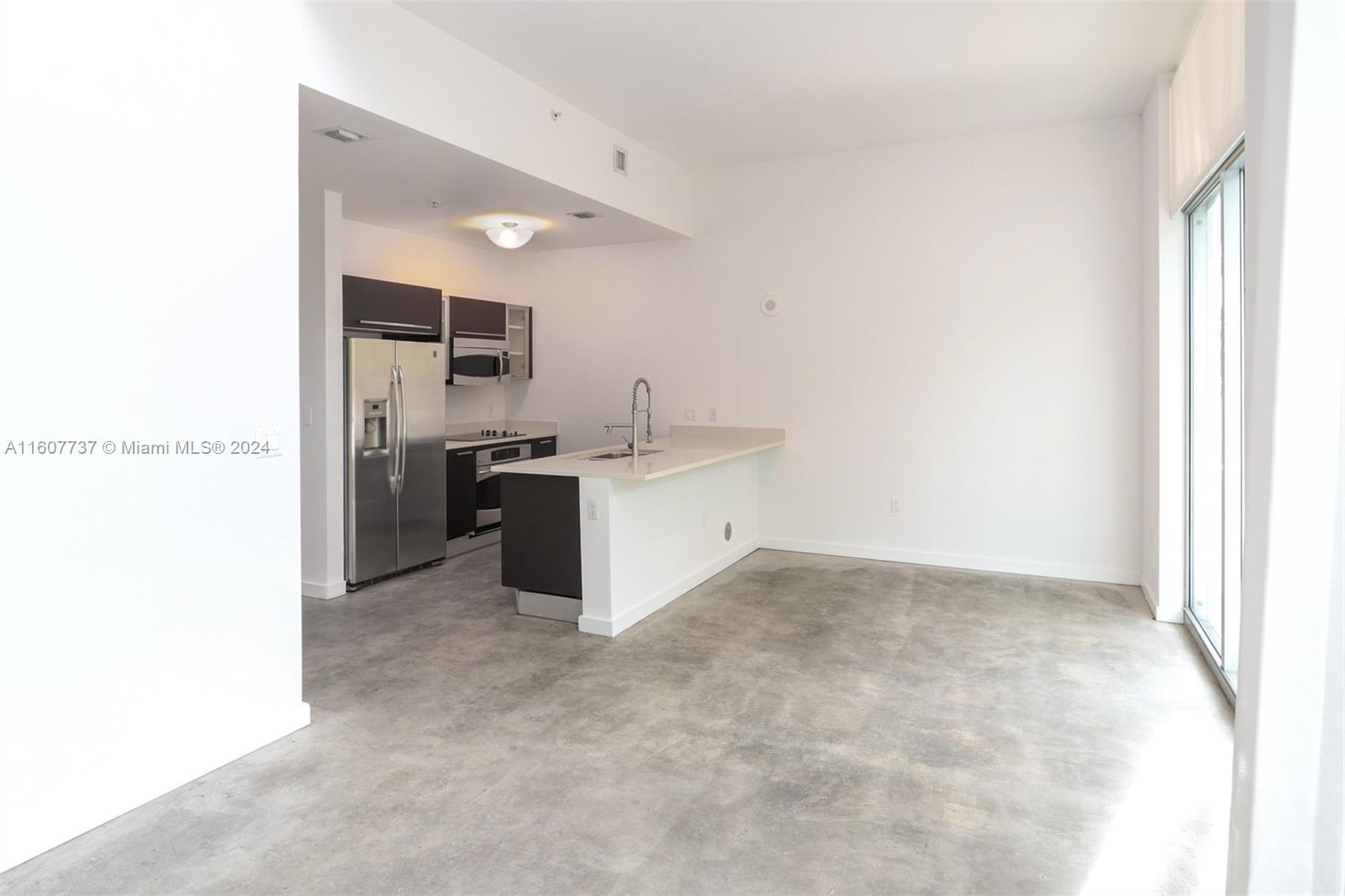 GALLERY ART CONDO - Residential Lease