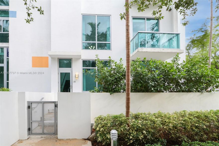 Two stories 2/1 and 1/2 ground floor condo Loft concept with street DIRECT ACCESS/FRONT PATIO! Facing North unit has a modern Kitchen-Stainless Steel appliances, spacious living room with lots of light (2 level height) Half bath ground floor. Full bath, one enclosed divided loft concept bedroom and an open concept 2nd bedroom with walk-in closets upstairs. Mondrian inspired building with a lovely ambience lobby with 24 hrs. front desk (Lofts wing has its own boutique separate lobby) beautiful infinity pool with jacuzzi and ample sundeck, also offers sauna rooms, spacious party room and GYM. Centrally located on the Edgewater area and very close to Midtown, Art District, and Downtown. Professionally managed-Renter's insurance, 1st month's rent, 2 months security deposit to move in.