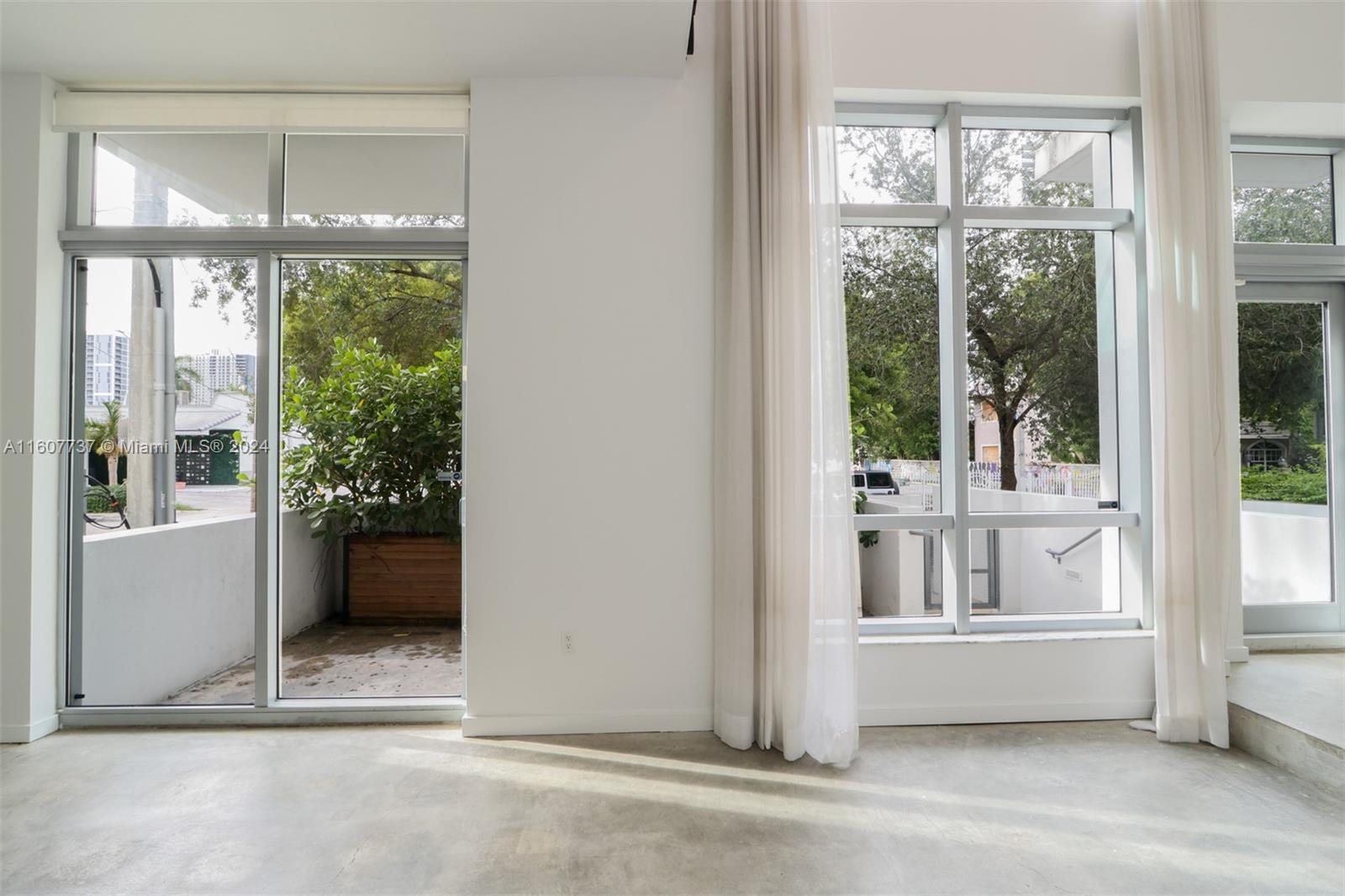 GALLERY ART CONDO - Residential Lease