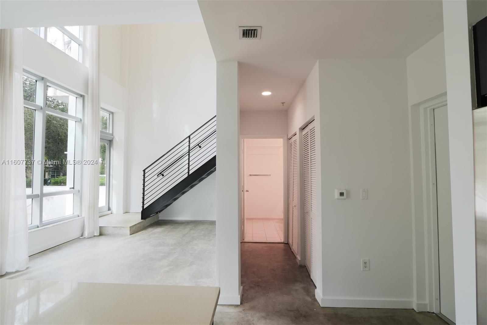 GALLERY ART CONDO - Residential Lease