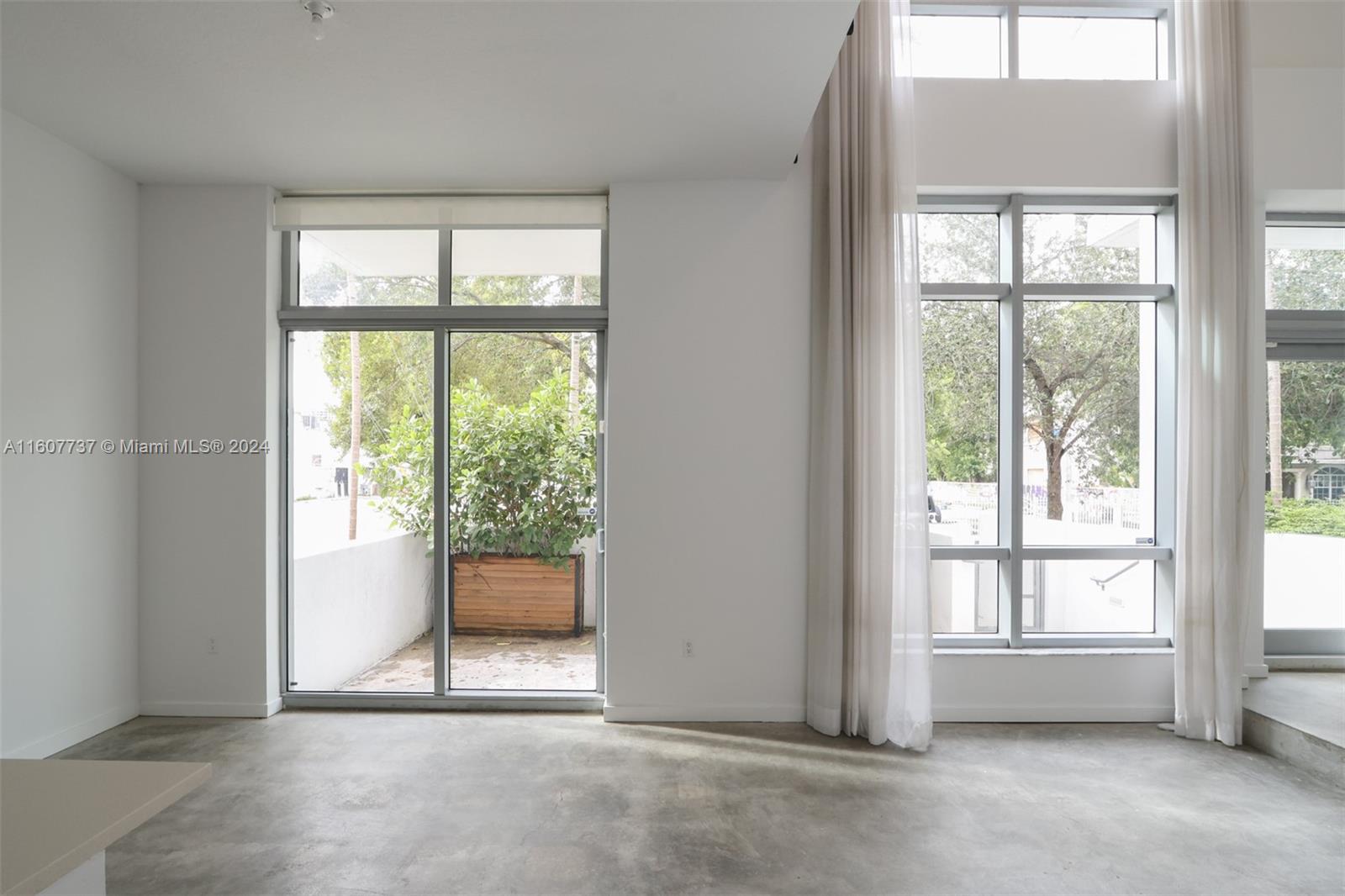 GALLERY ART CONDO - Residential Lease