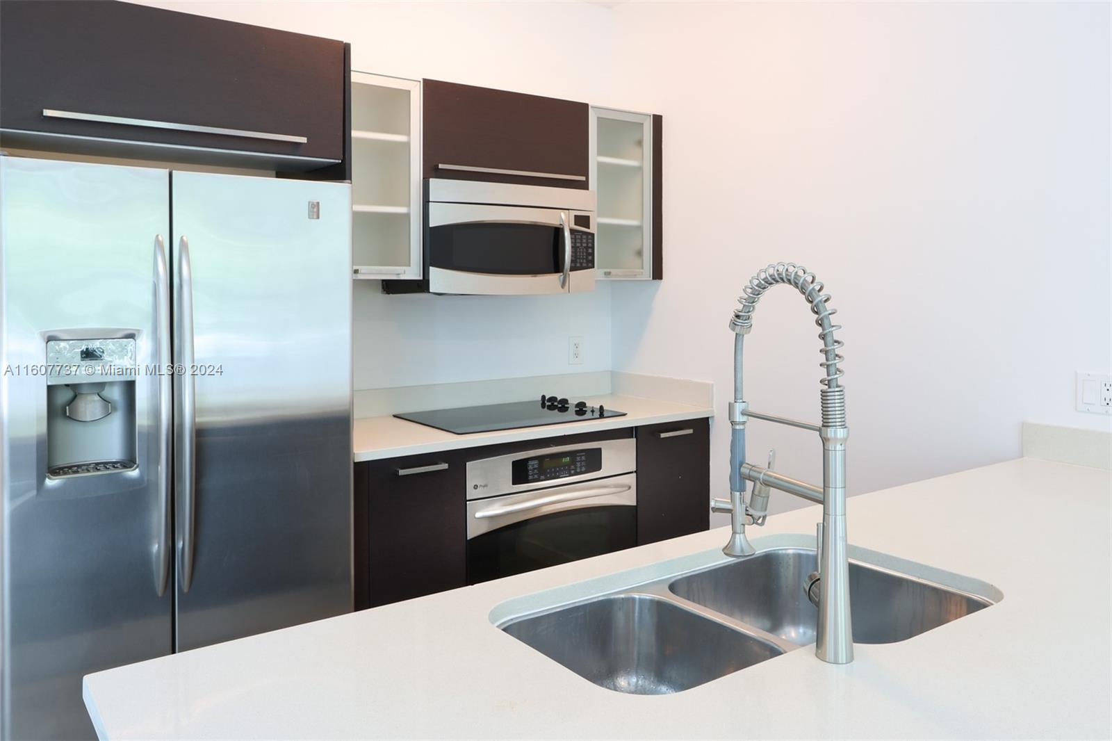 GALLERY ART CONDO - Residential Lease