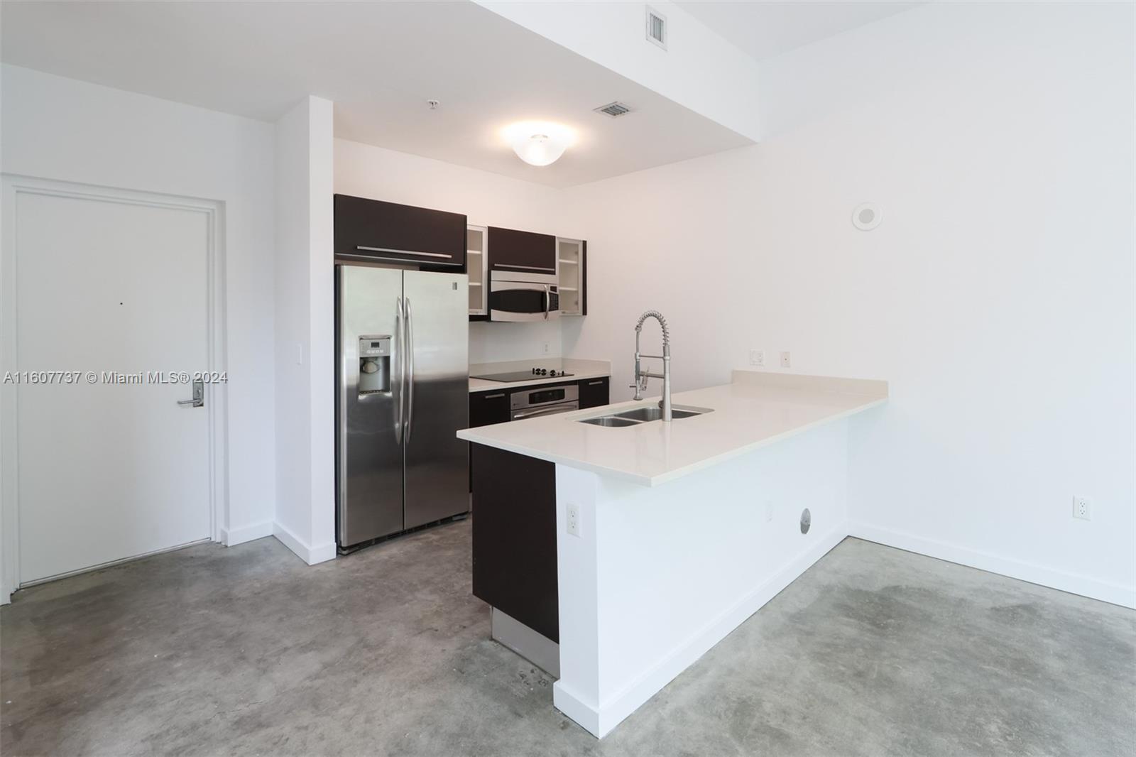 GALLERY ART CONDO - Residential Lease