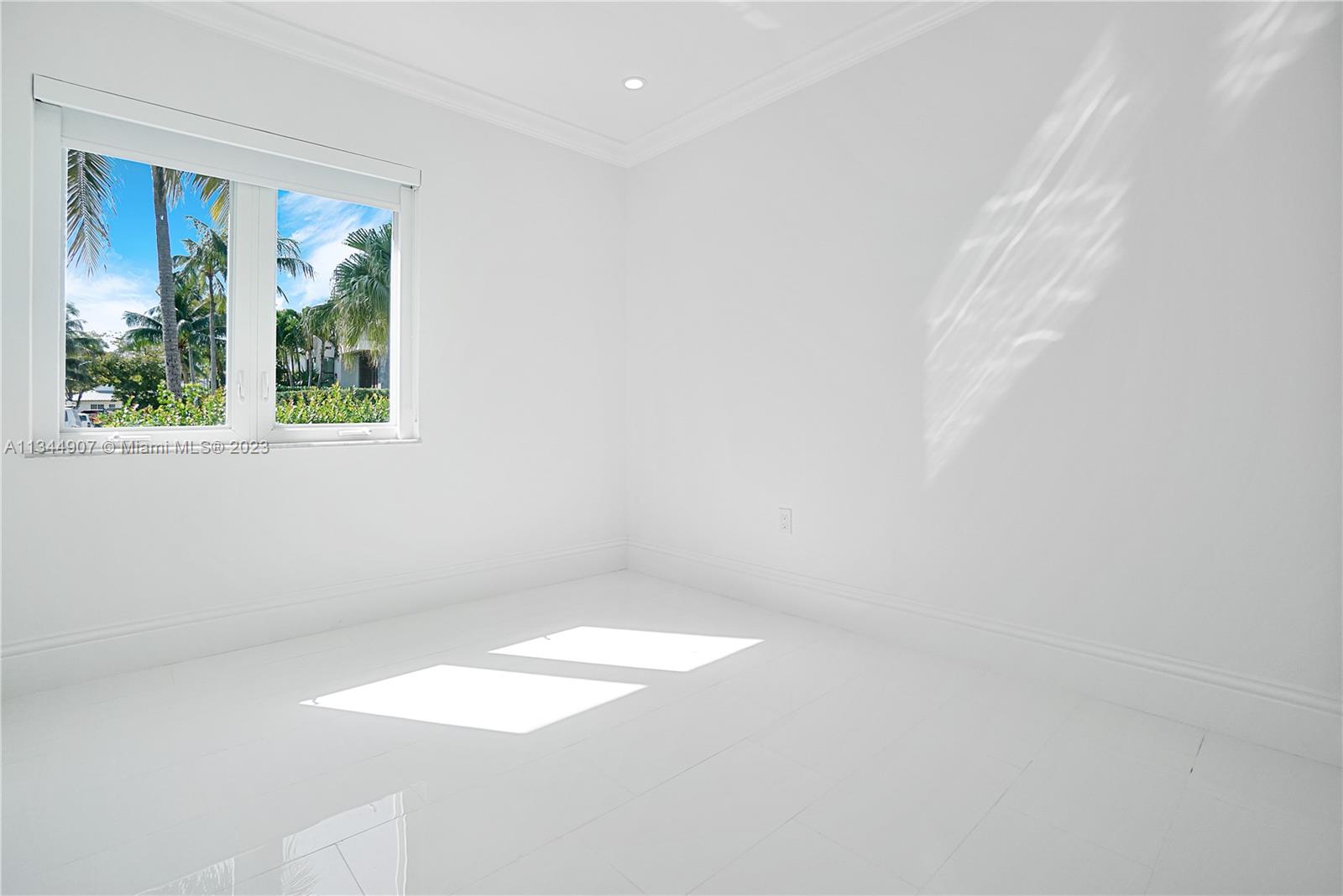 BISCAYNE KEY ESTATES - Residential Lease