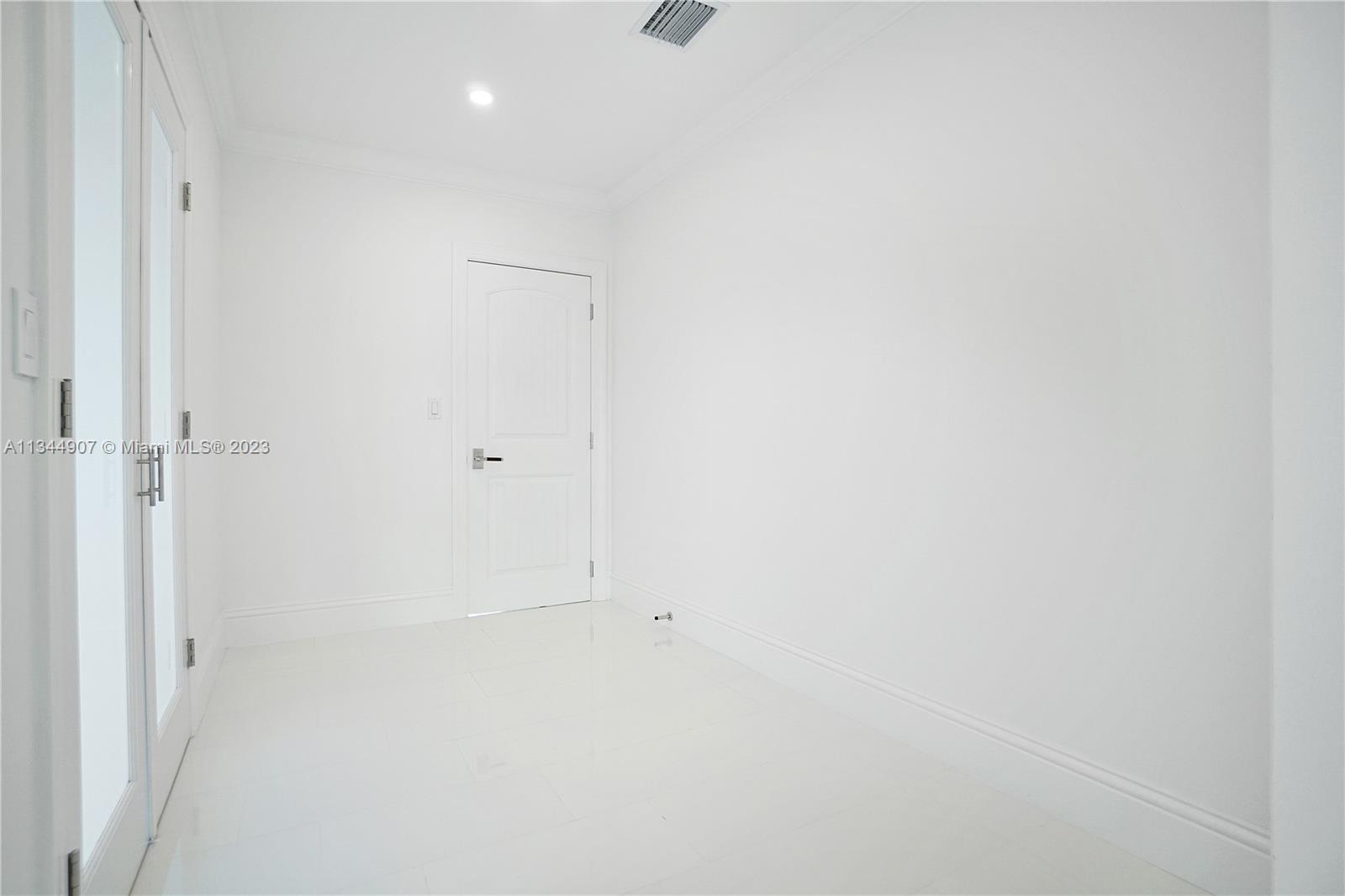 BISCAYNE KEY ESTATES - Residential Lease
