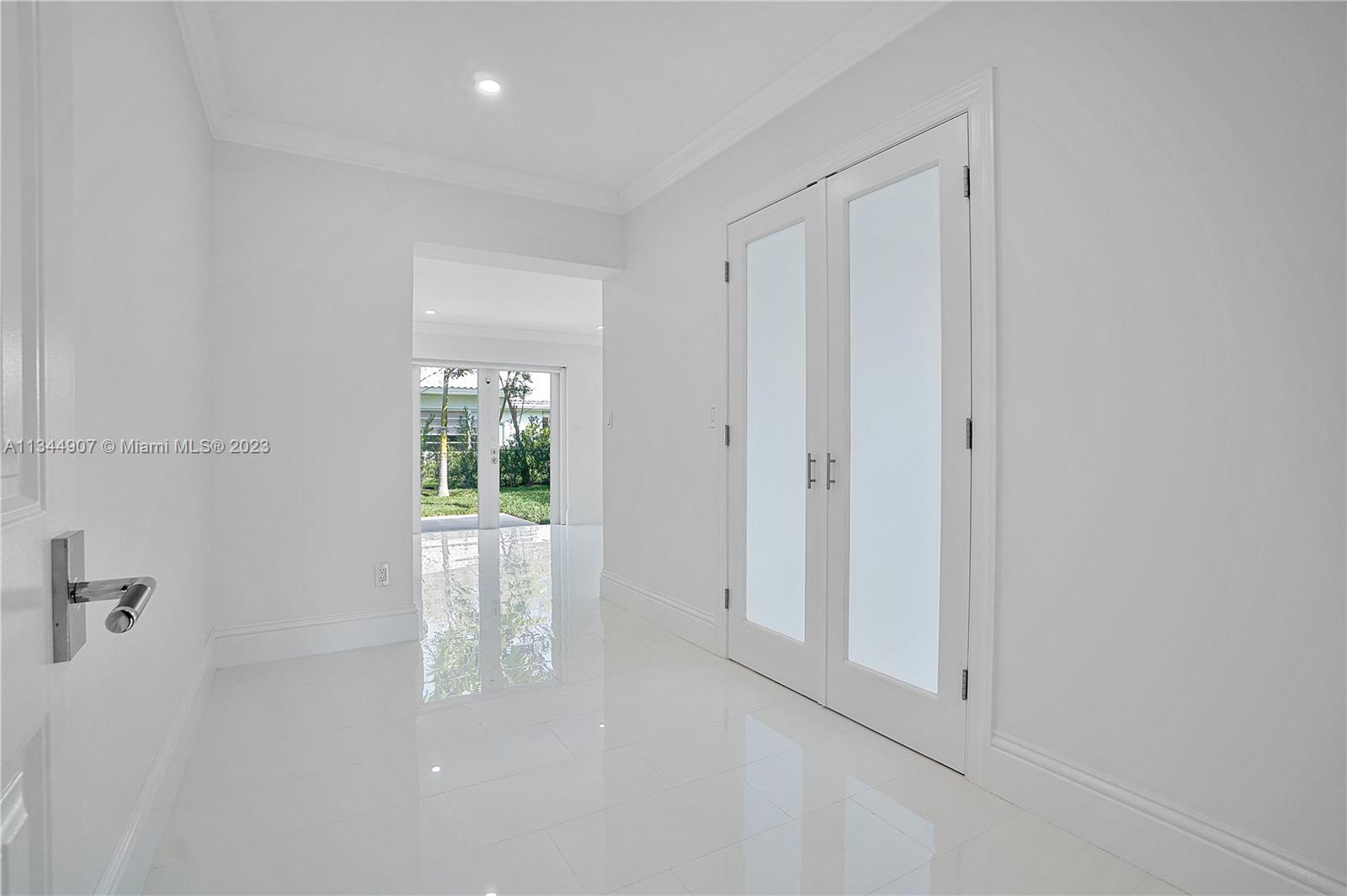 BISCAYNE KEY ESTATES - Residential Lease