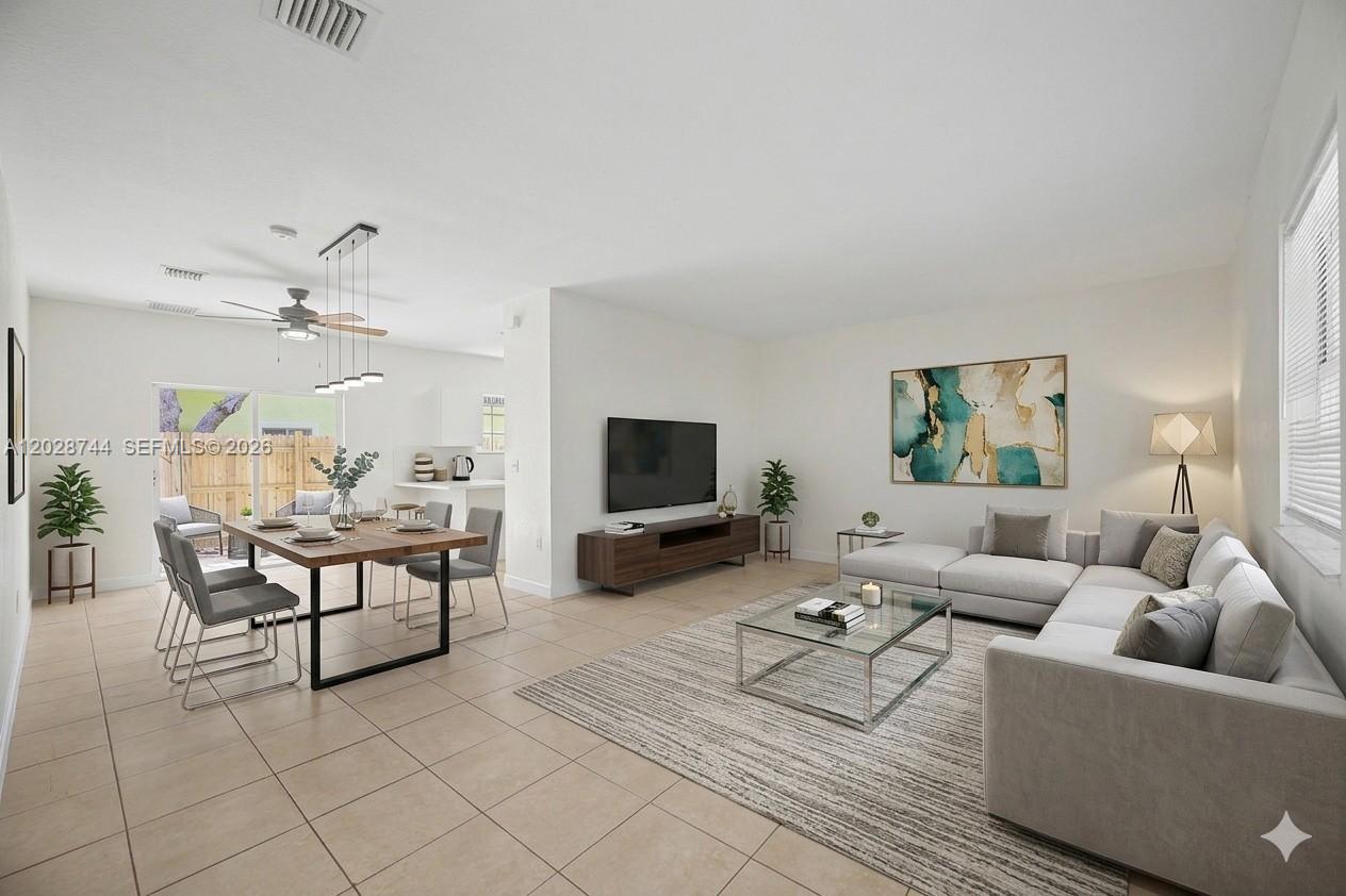 373 NE 26th Pl 102