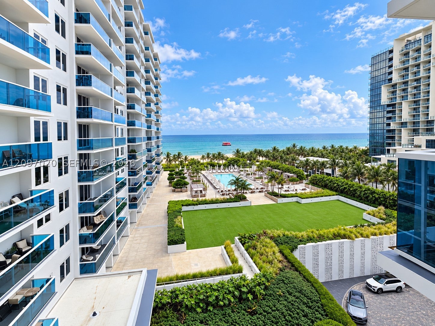 2301 Collins Ave 742