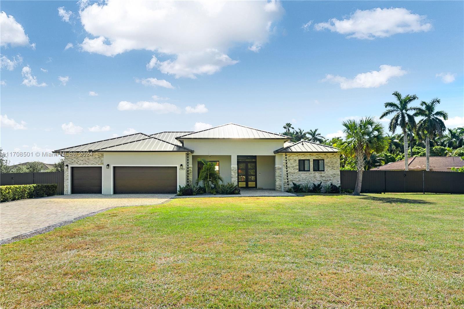 Property for Sale at 17300 Sw 296th St, Homestead, Miami-Dade County, Florida - Bedrooms: 5 
Bathrooms: 4  - $1,399,999