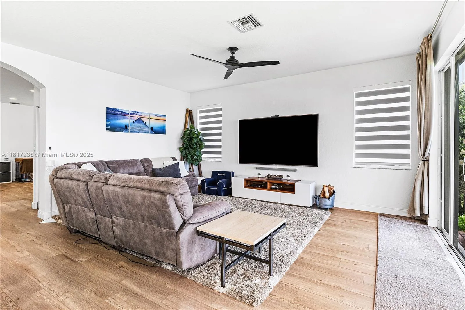 Miramar, Florida 33029, United States, 5 Bedrooms Bedrooms, ,4 BathroomsBathrooms,Residential,Coming Soon,146809