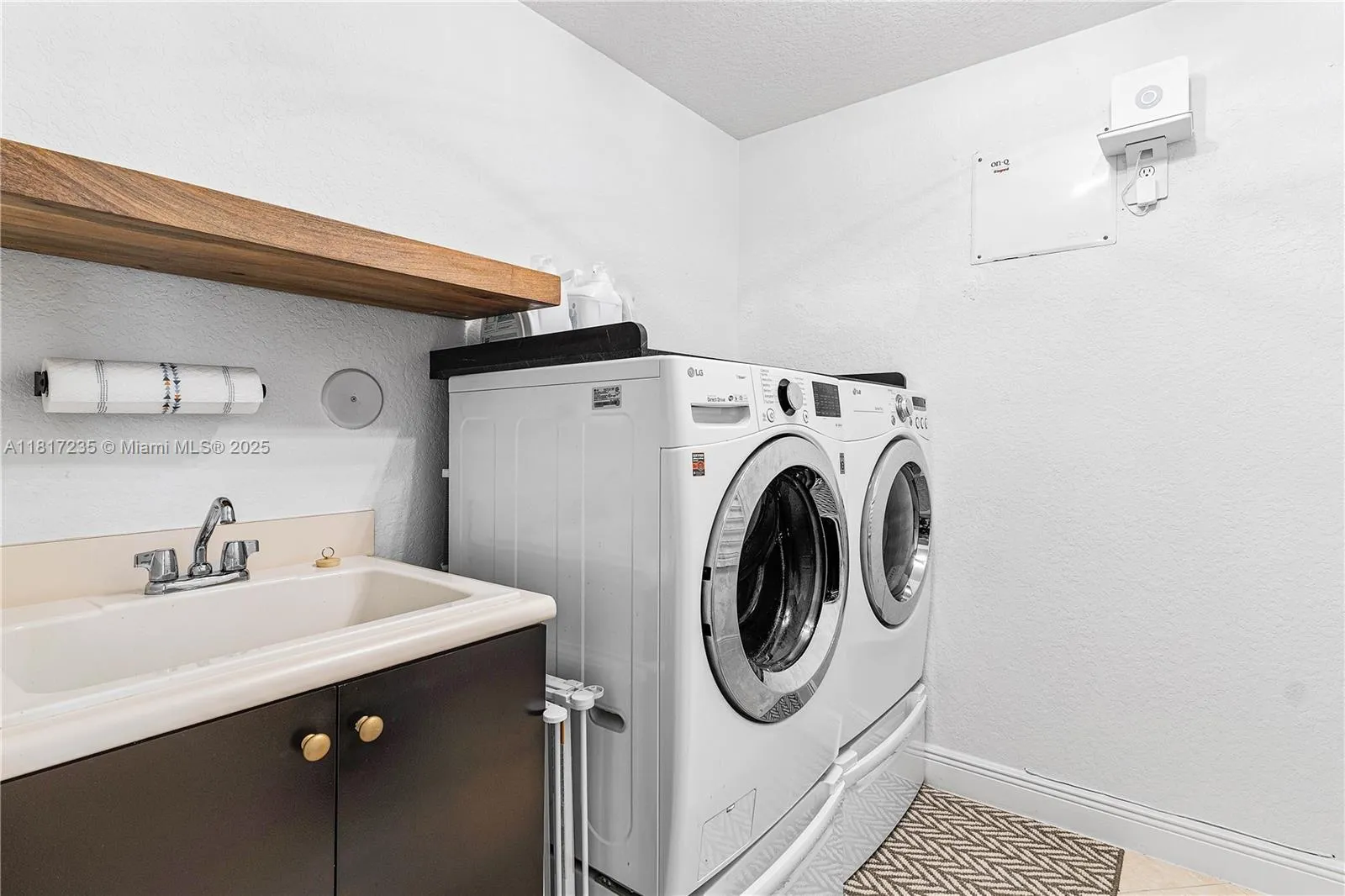 Miramar, Florida 33029, United States, 5 Bedrooms Bedrooms, ,4 BathroomsBathrooms,Residential,Coming Soon,146809