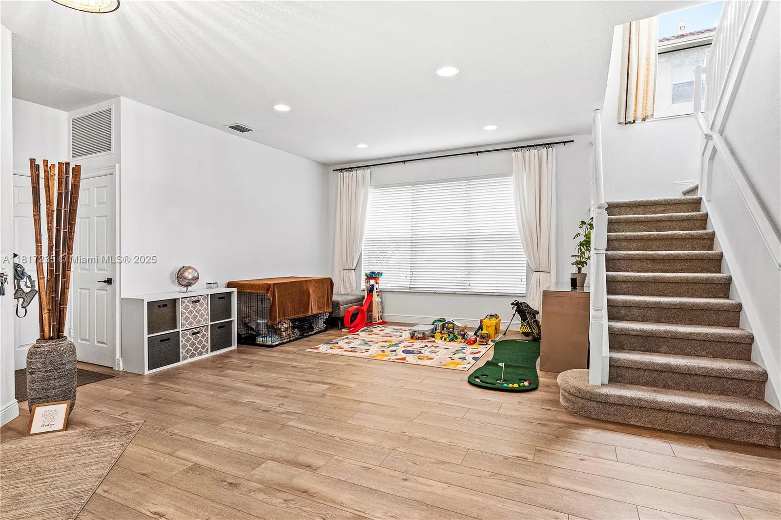 Miramar, Florida 33029, United States, 5 Bedrooms Bedrooms, ,4 BathroomsBathrooms,Residential,Coming Soon,146809