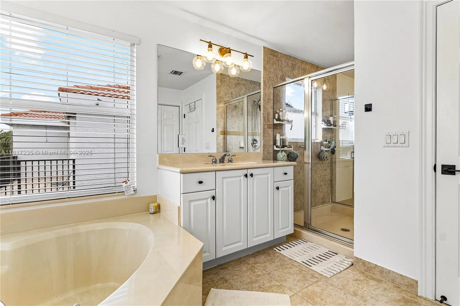 Miramar, Florida 33029, United States, 5 Bedrooms Bedrooms, ,4 BathroomsBathrooms,Residential,Coming Soon,146809