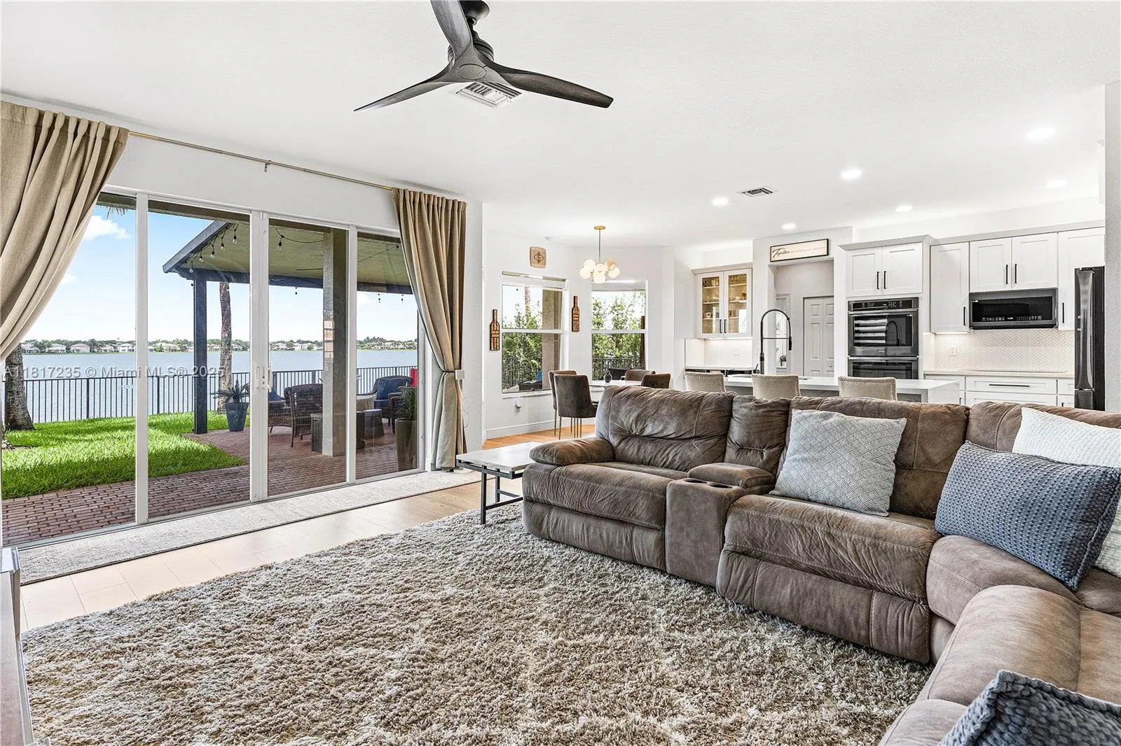 Miramar, Florida 33029, United States, 5 Bedrooms Bedrooms, ,4 BathroomsBathrooms,Residential,Coming Soon,146809