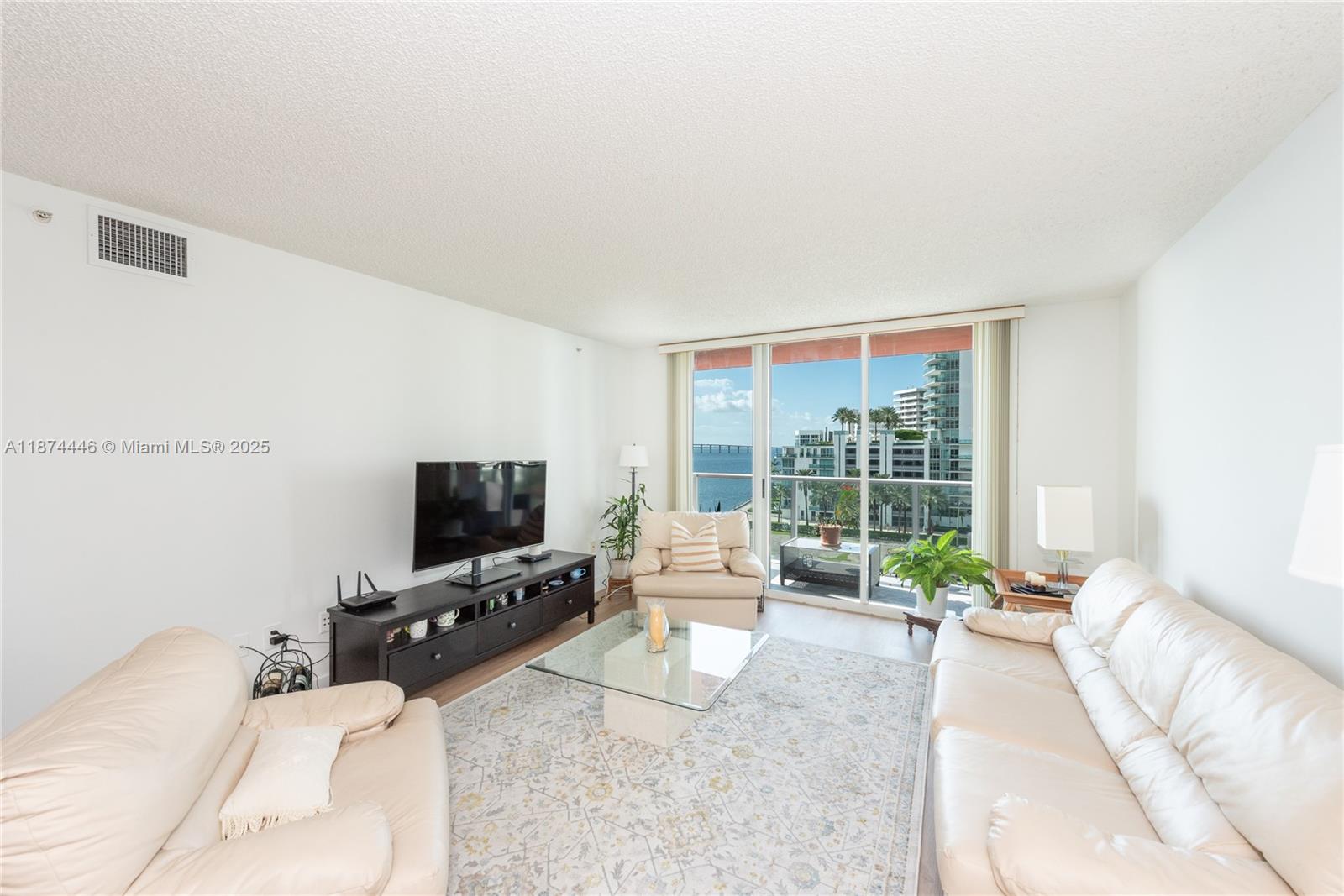1155 Brickell Bay Dr 609