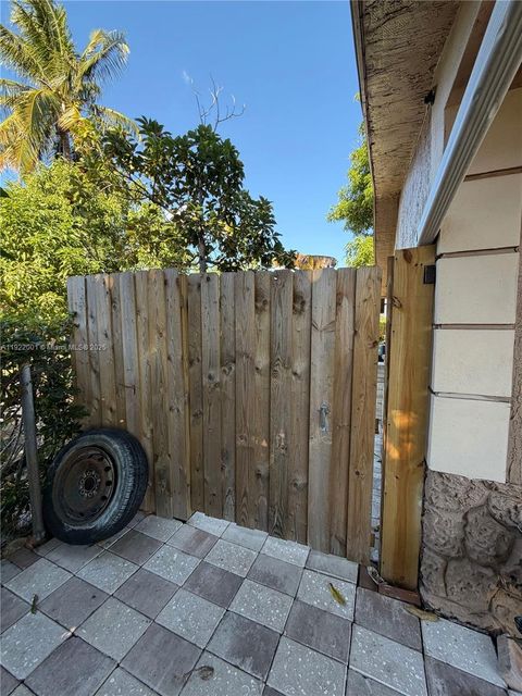 1071 SW 11th Ct 2 Deerfield Beach FL 33441