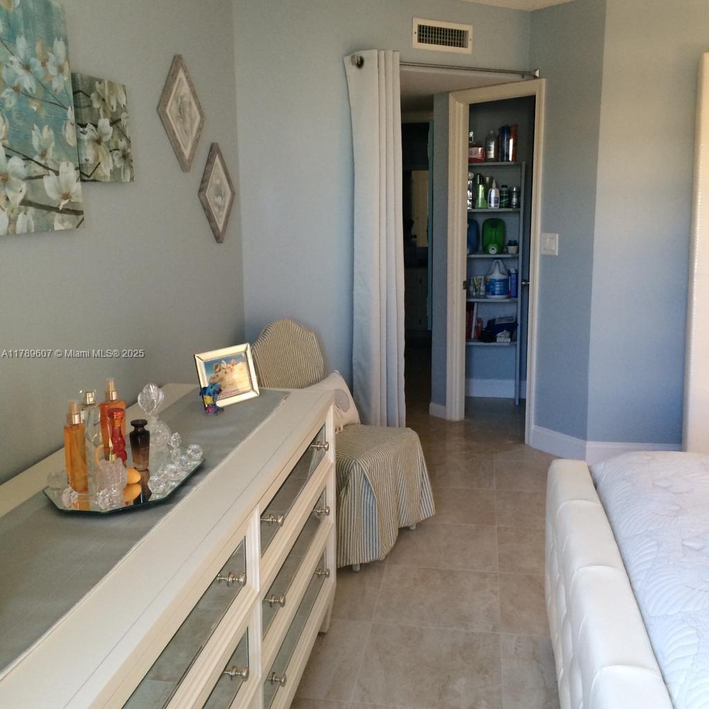 CLARIDGE CONDO - Residential Lease