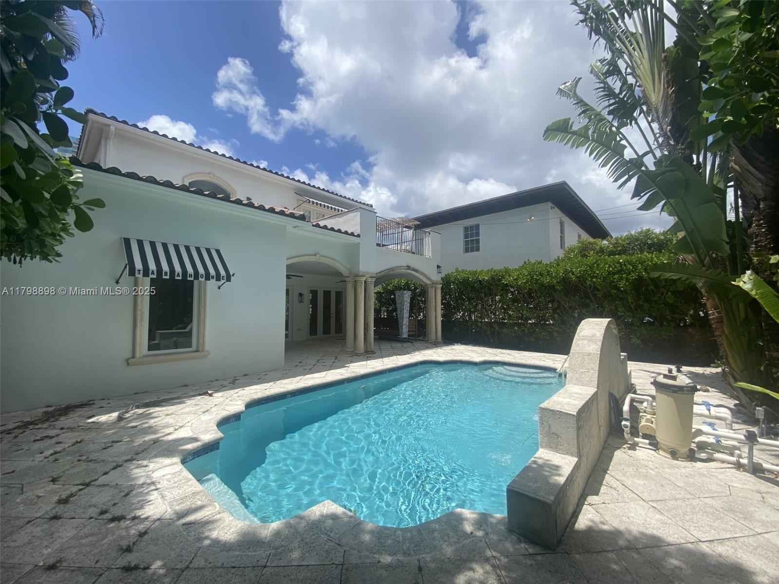 BRICKELL HAMMOCK UN 1 - Residential Lease