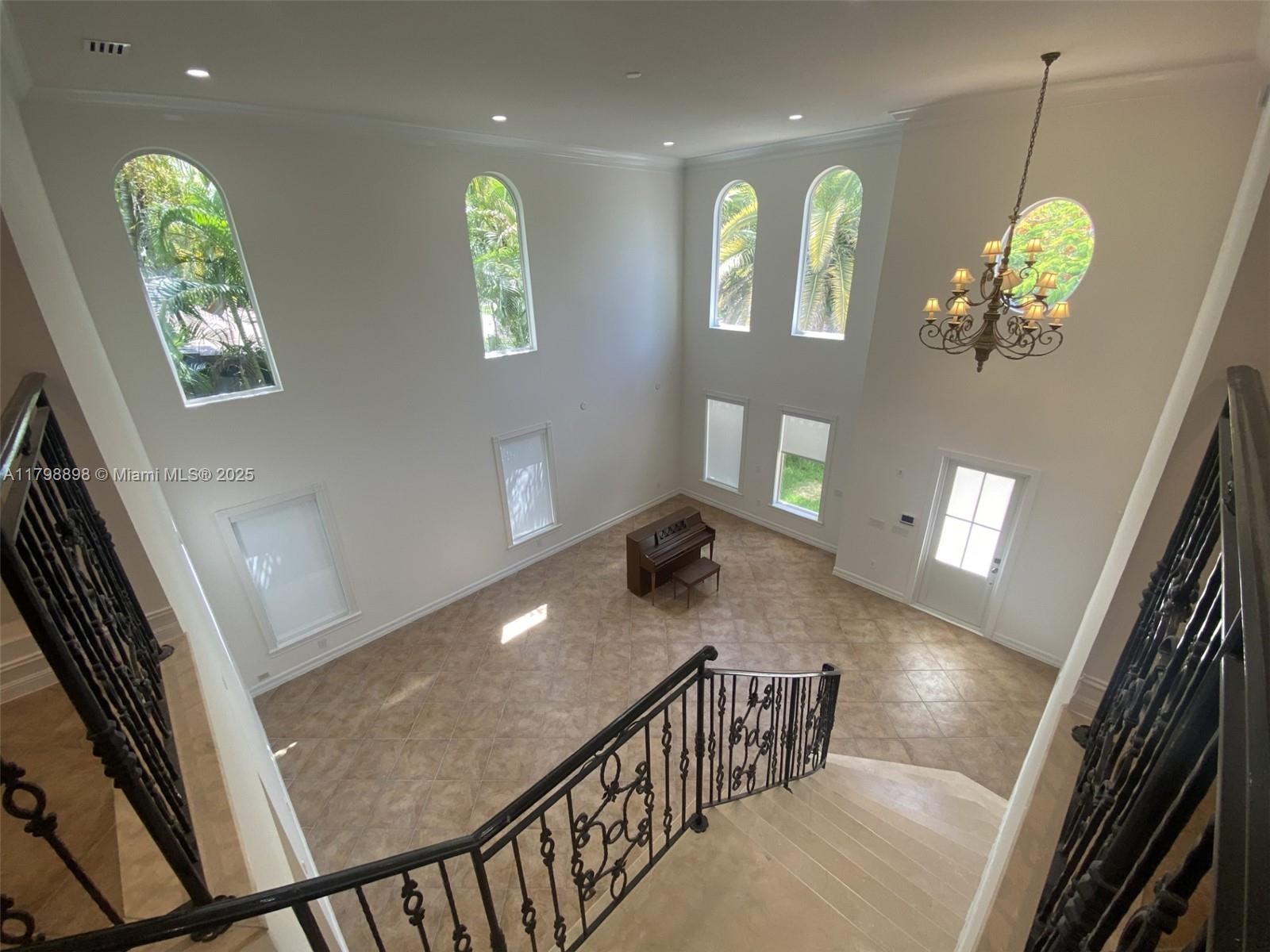 BRICKELL HAMMOCK UN 1 - Residential Lease