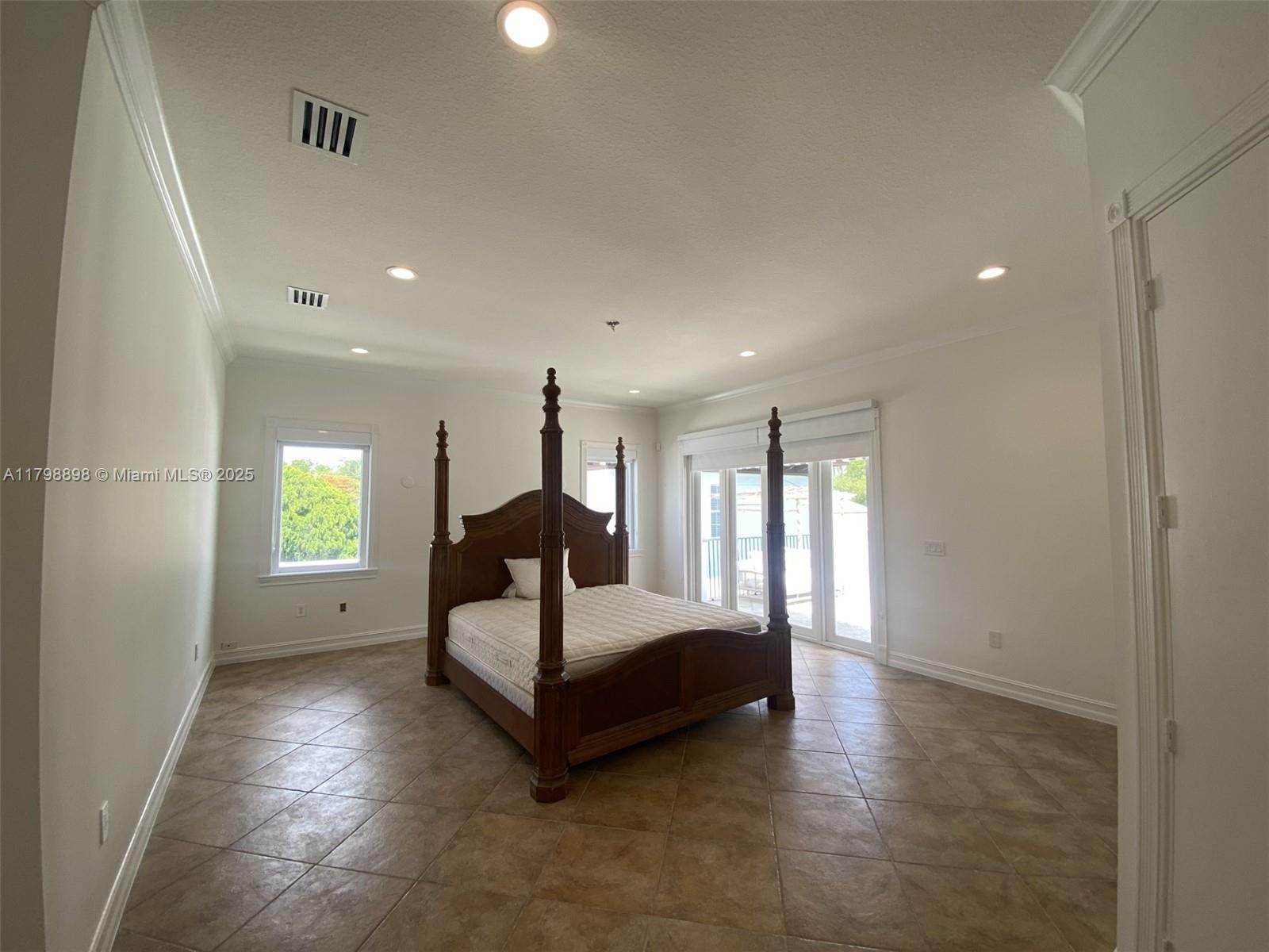 BRICKELL HAMMOCK UN 1 - Residential Lease