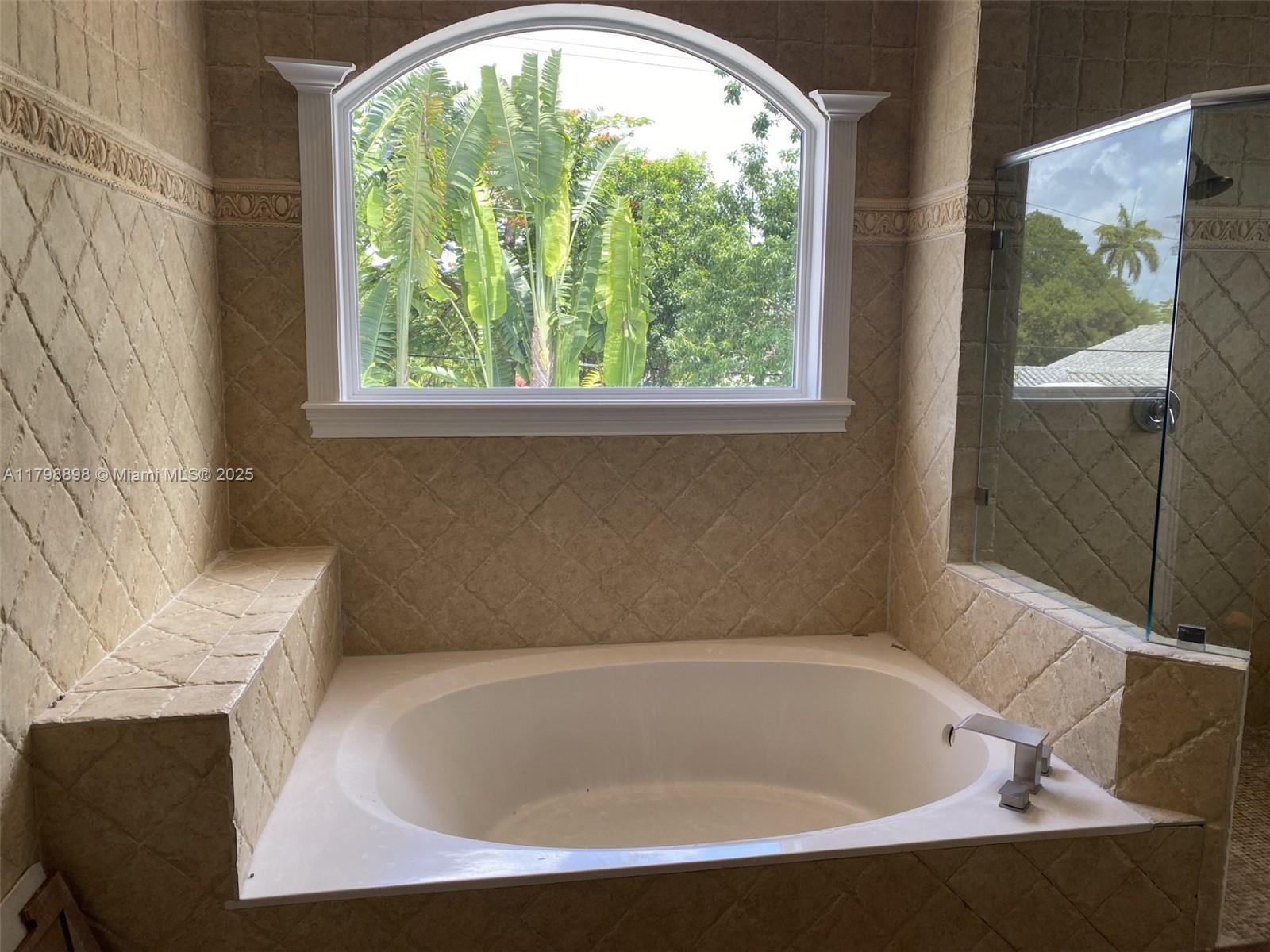 BRICKELL HAMMOCK UN 1 - Residential Lease