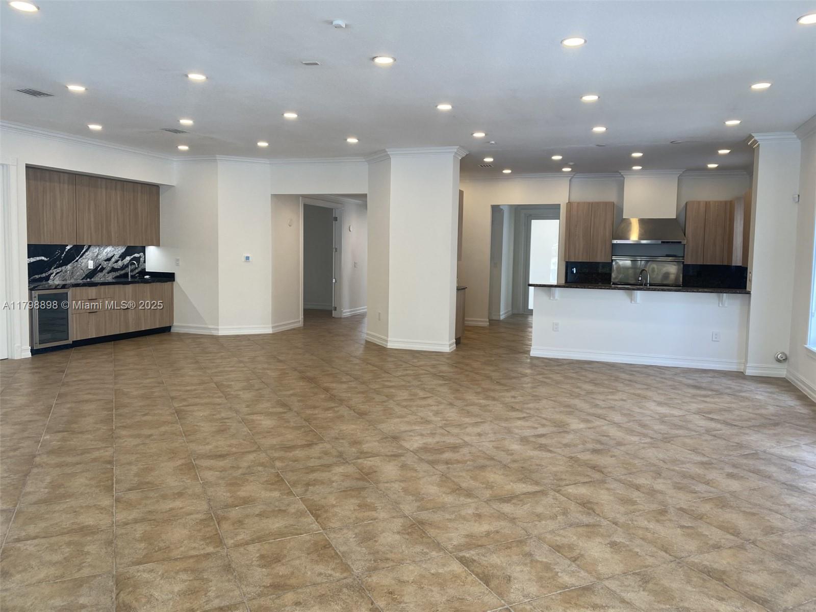BRICKELL HAMMOCK UN 1 - Residential Lease