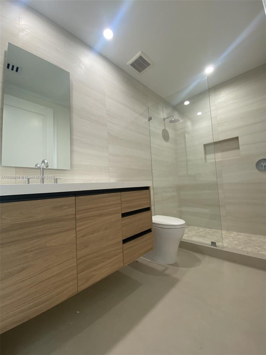BRICKELL HAMMOCK UN 1 - Residential Lease