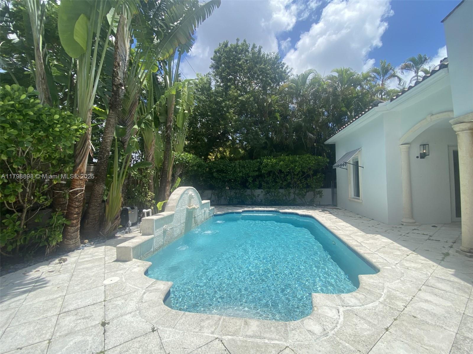 BRICKELL HAMMOCK UN 1 - Residential Lease