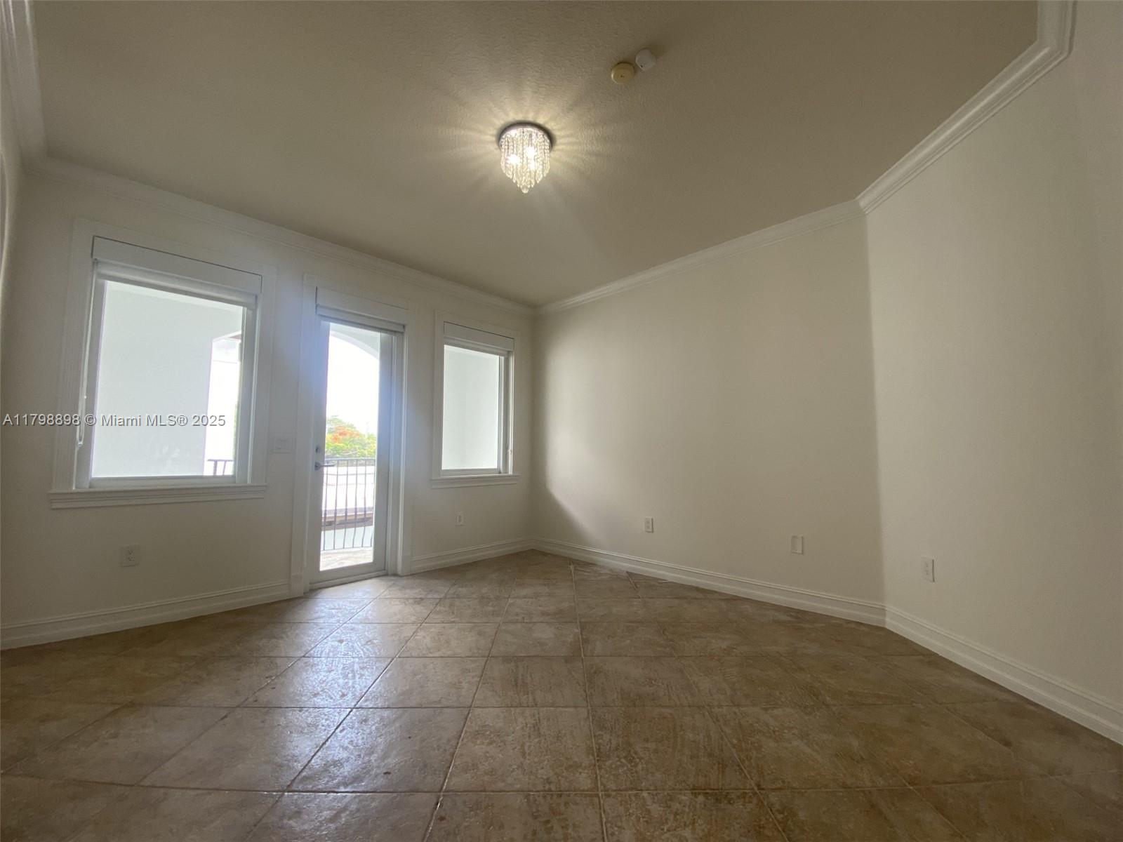 BRICKELL HAMMOCK UN 1 - Residential Lease