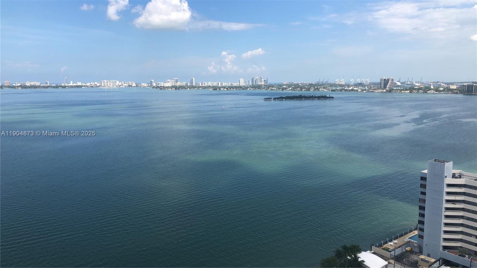 PARAISO BAY - Residential Lease