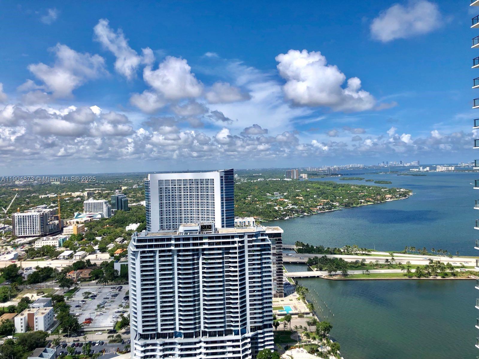 PARAISO BAY - Residential Lease