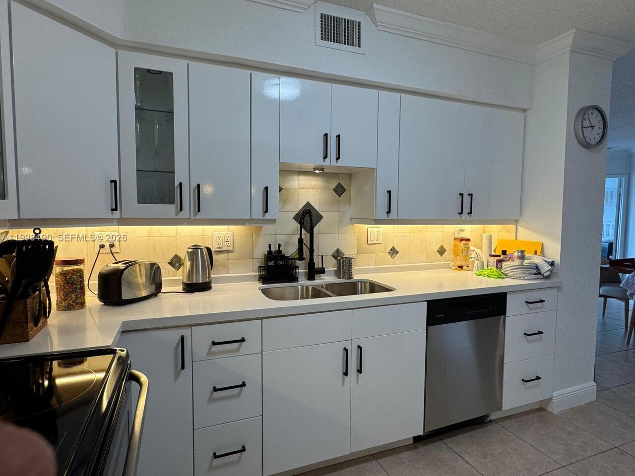 MYSTIC POINTE CONDO NO ON - Residential Lease