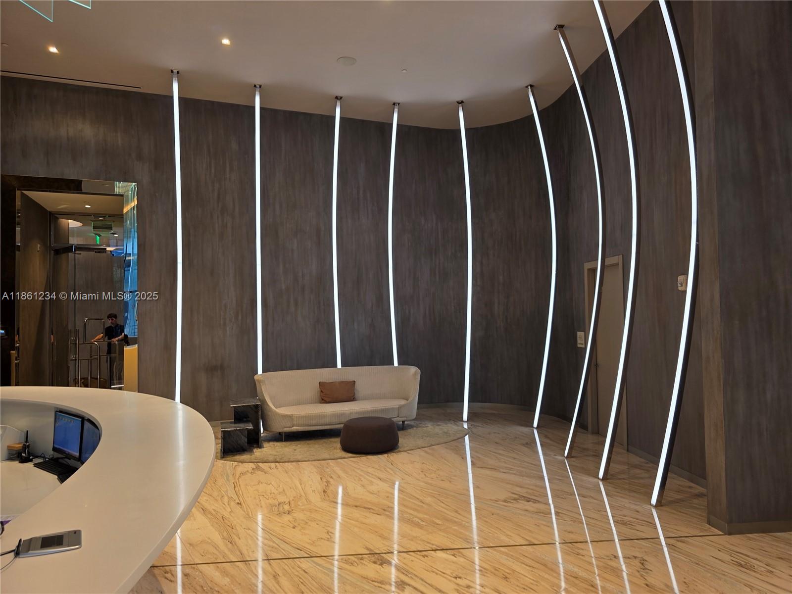 1000 Brickell Plz 2304