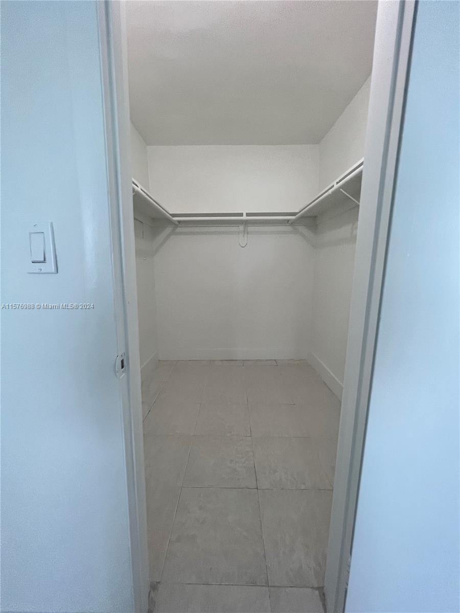 TEMPO CONDO PH I - Residential Lease