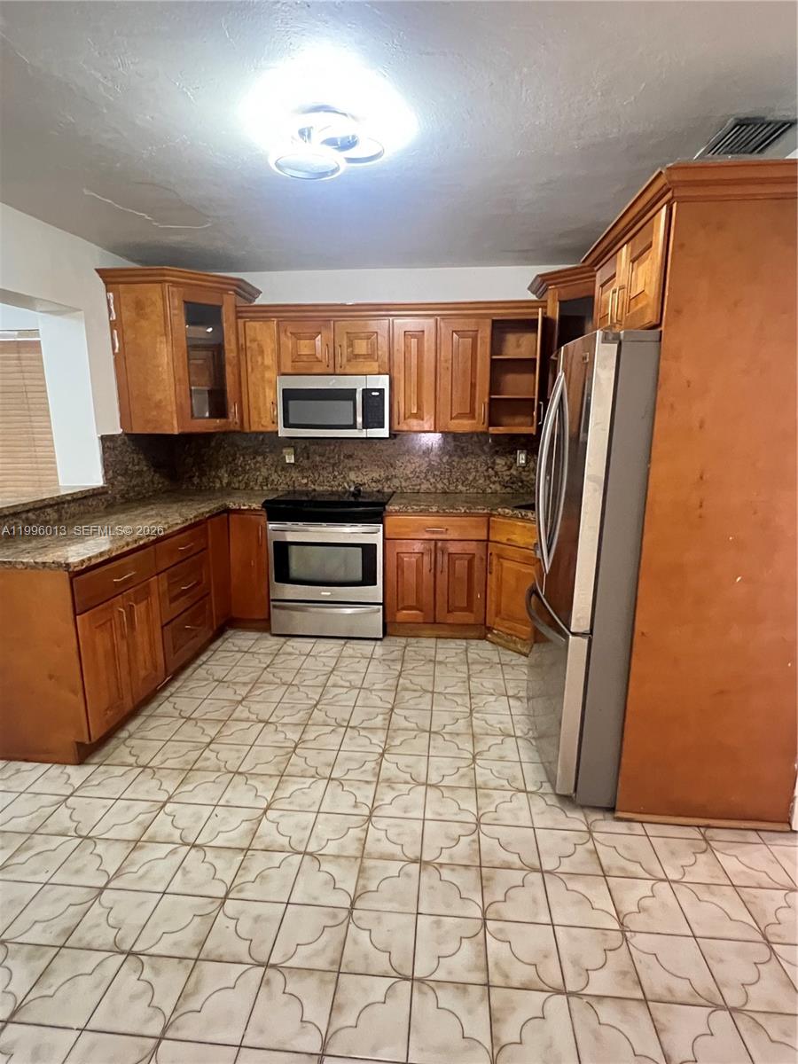 OPA LOCKA 2ND REV PL - Residential