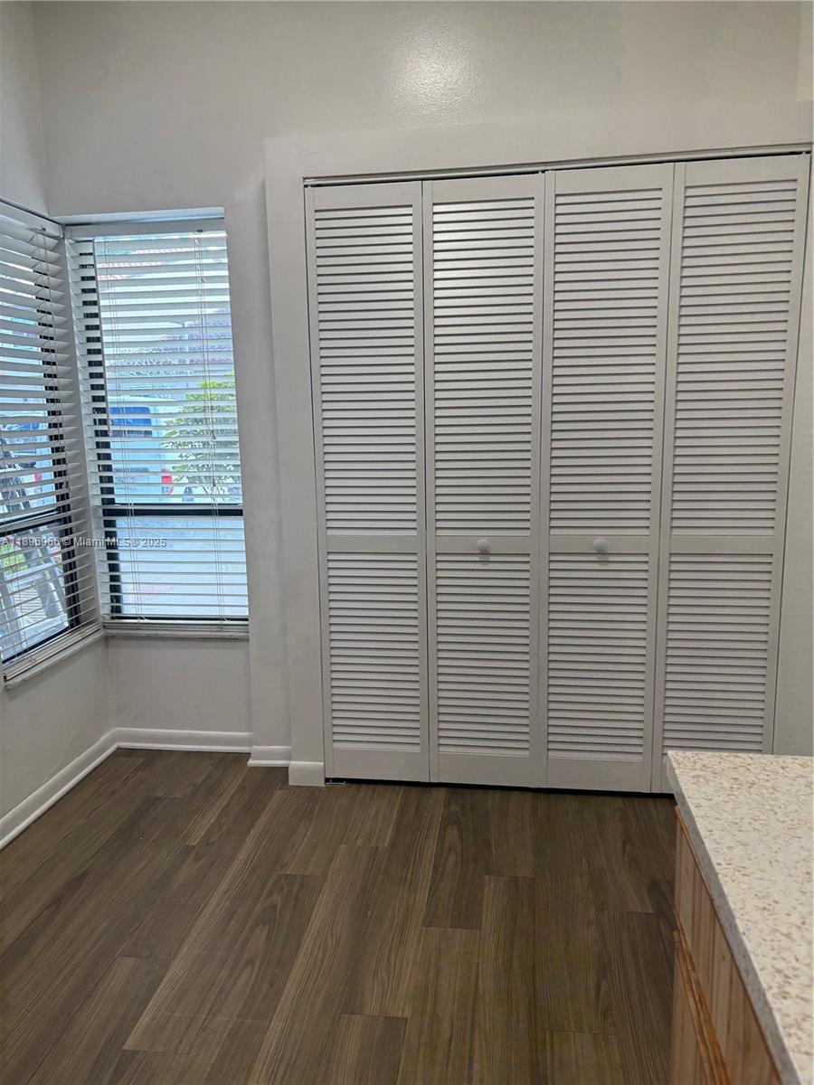 S & R / LE MIRAGE - Residential Lease