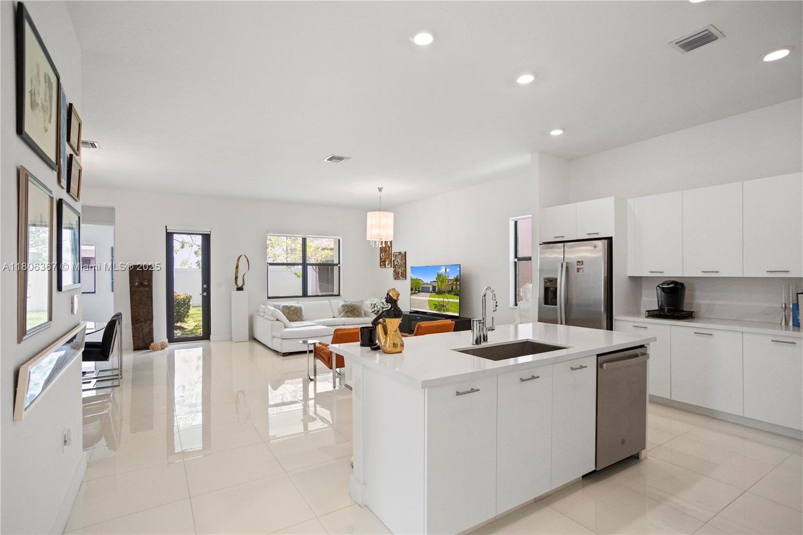 TUSCAN ISLES - Residential Lease