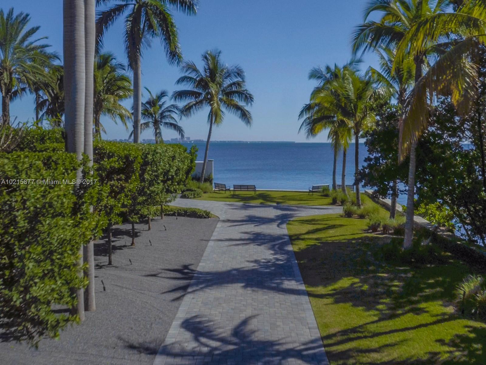 THE MOORINGS - Residential