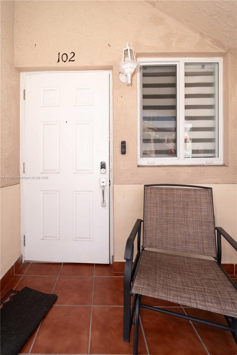 LOS PORTALES PHASE II CON - Residential Lease