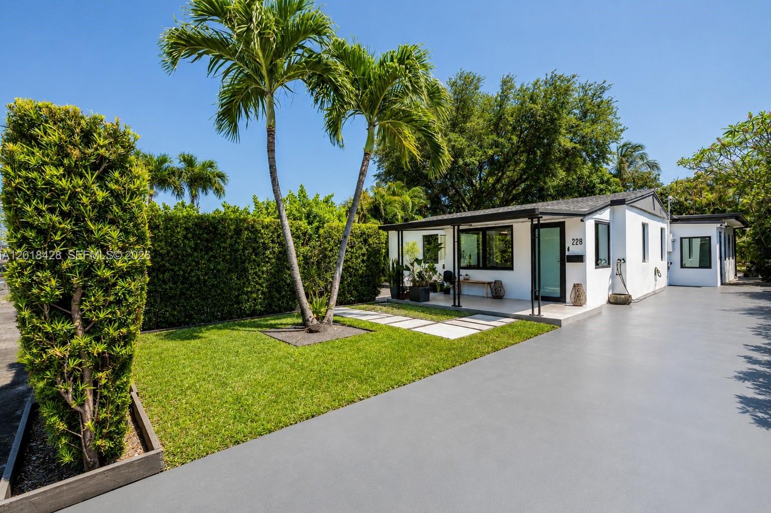 LAUDERDALE - Residential