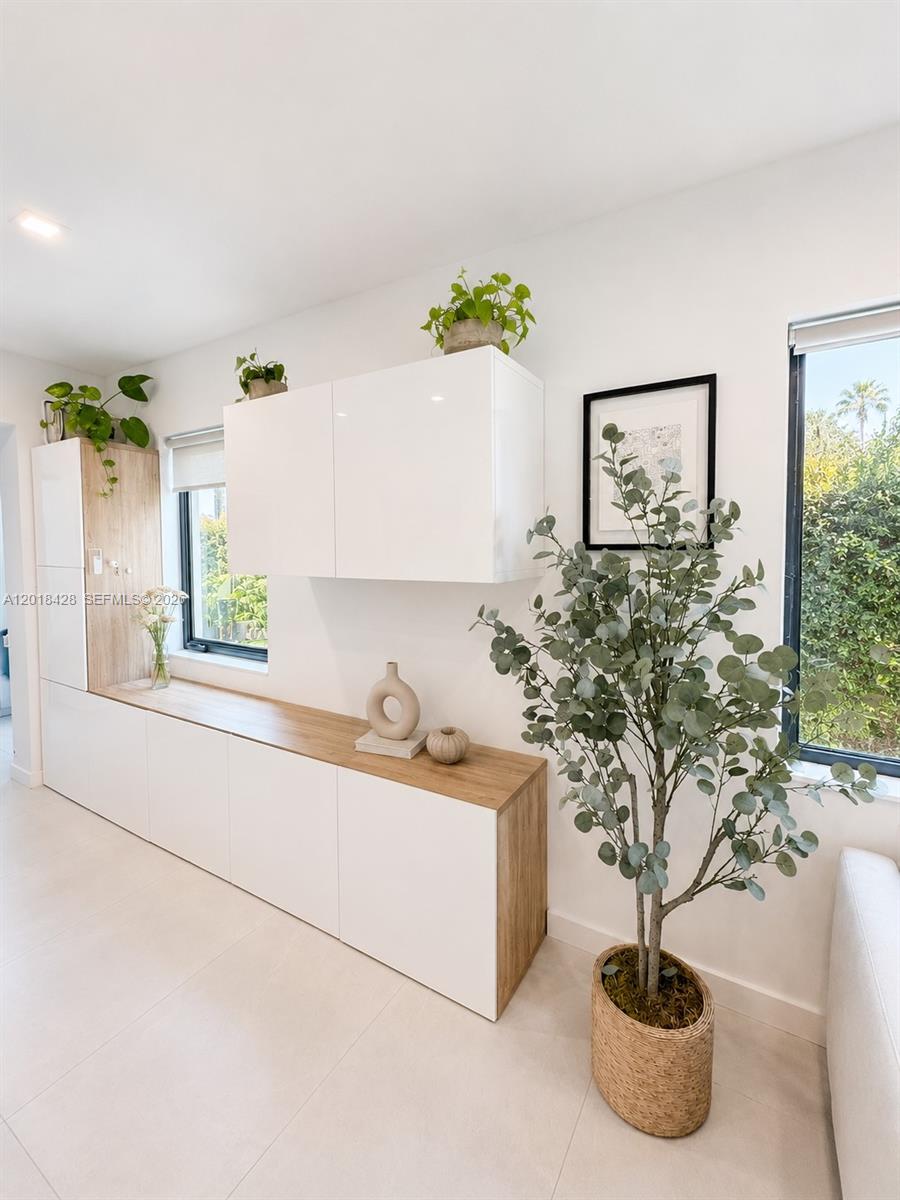 LAUDERDALE - Residential