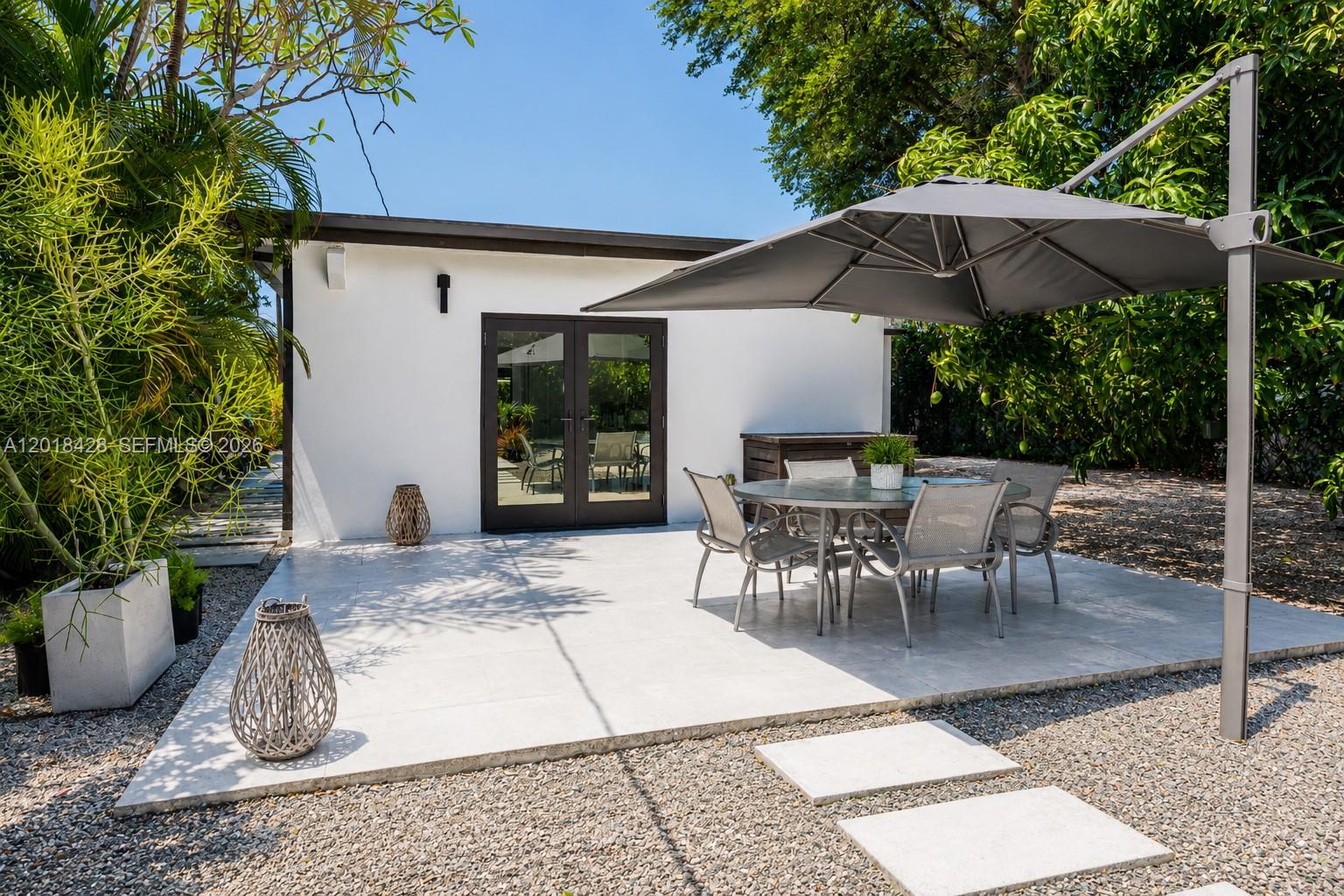 LAUDERDALE - Residential