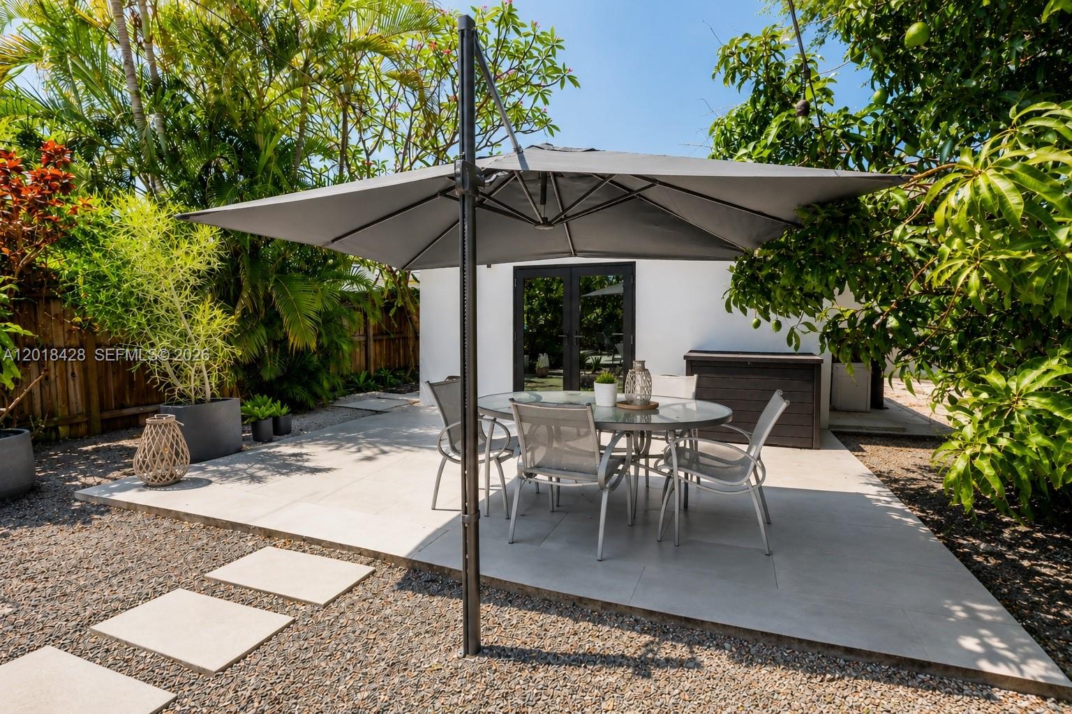 LAUDERDALE - Residential