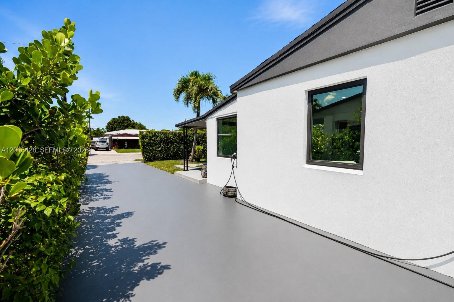 LAUDERDALE - Residential